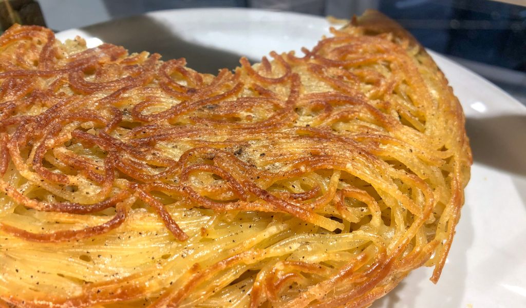 frittatine di pasta in naples, italy
