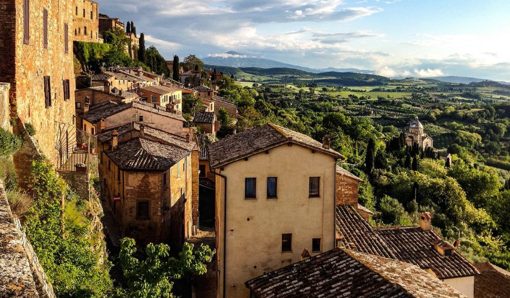 montepulciano in tuscany