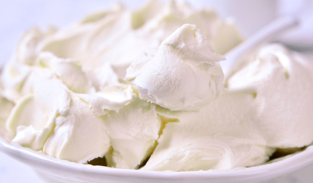 bowl of mascarpone cheese