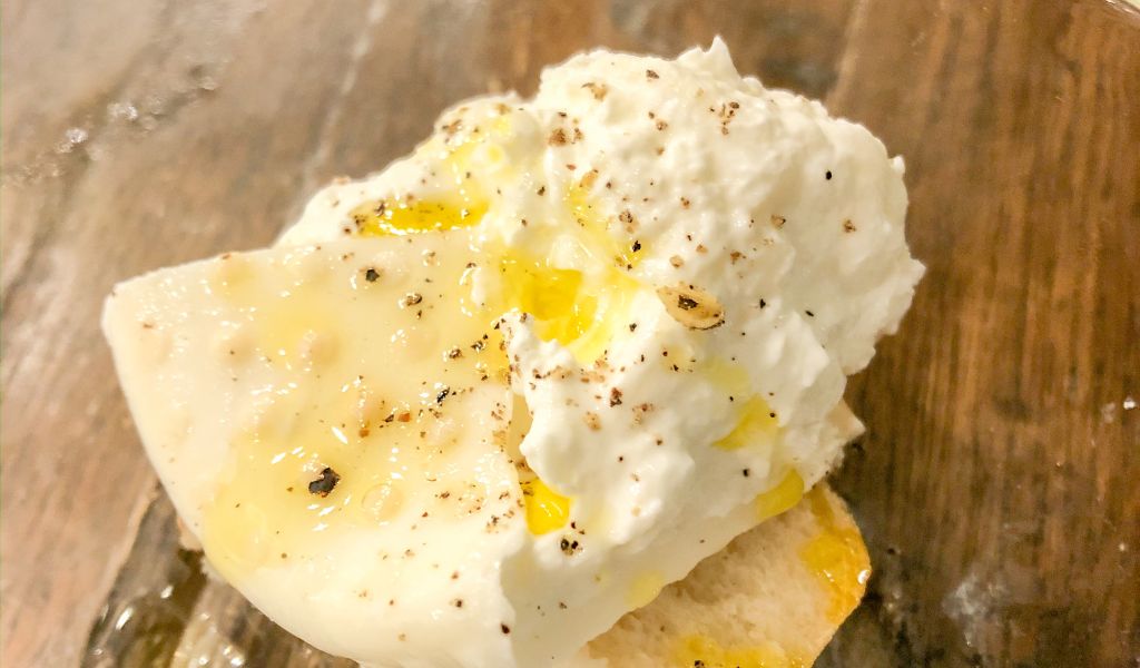 mozzarella di bufala from campania